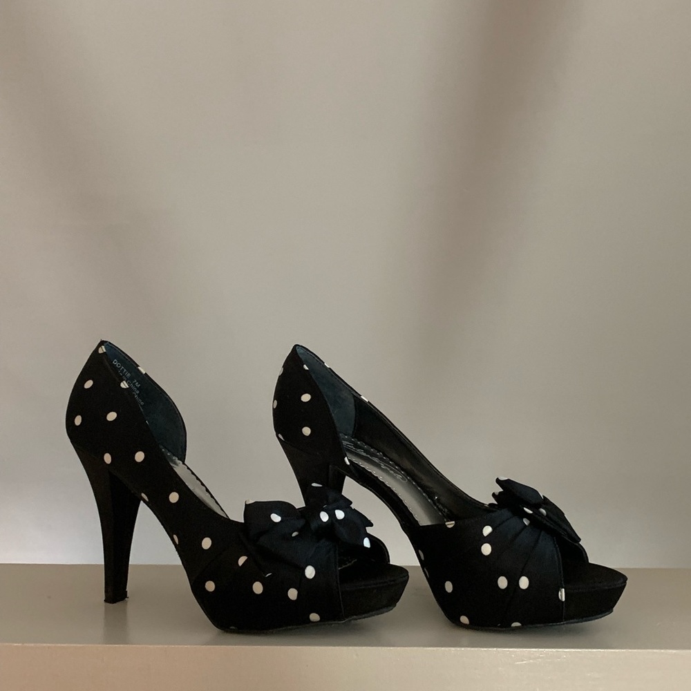 Michaelangelo Dottie Peep Toe Heels